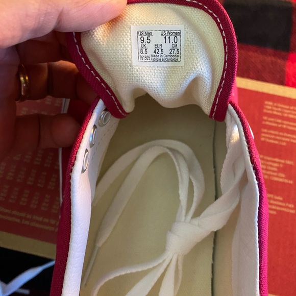 Vans “OFF THE WALL” Classic Skateboarding shoes - Picture 5 of 12